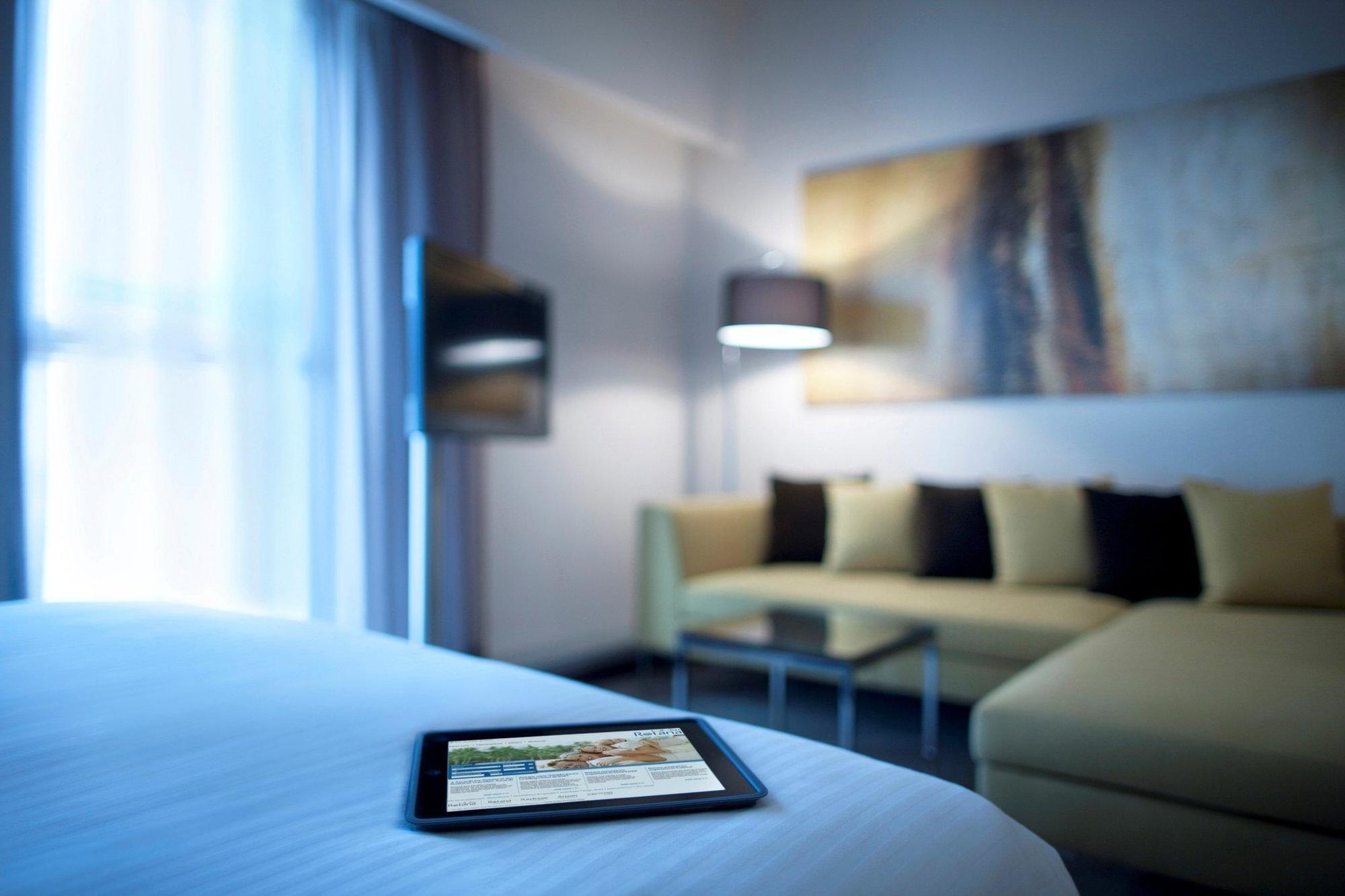 Hotel Centro Capital Centre By Rotana 3*