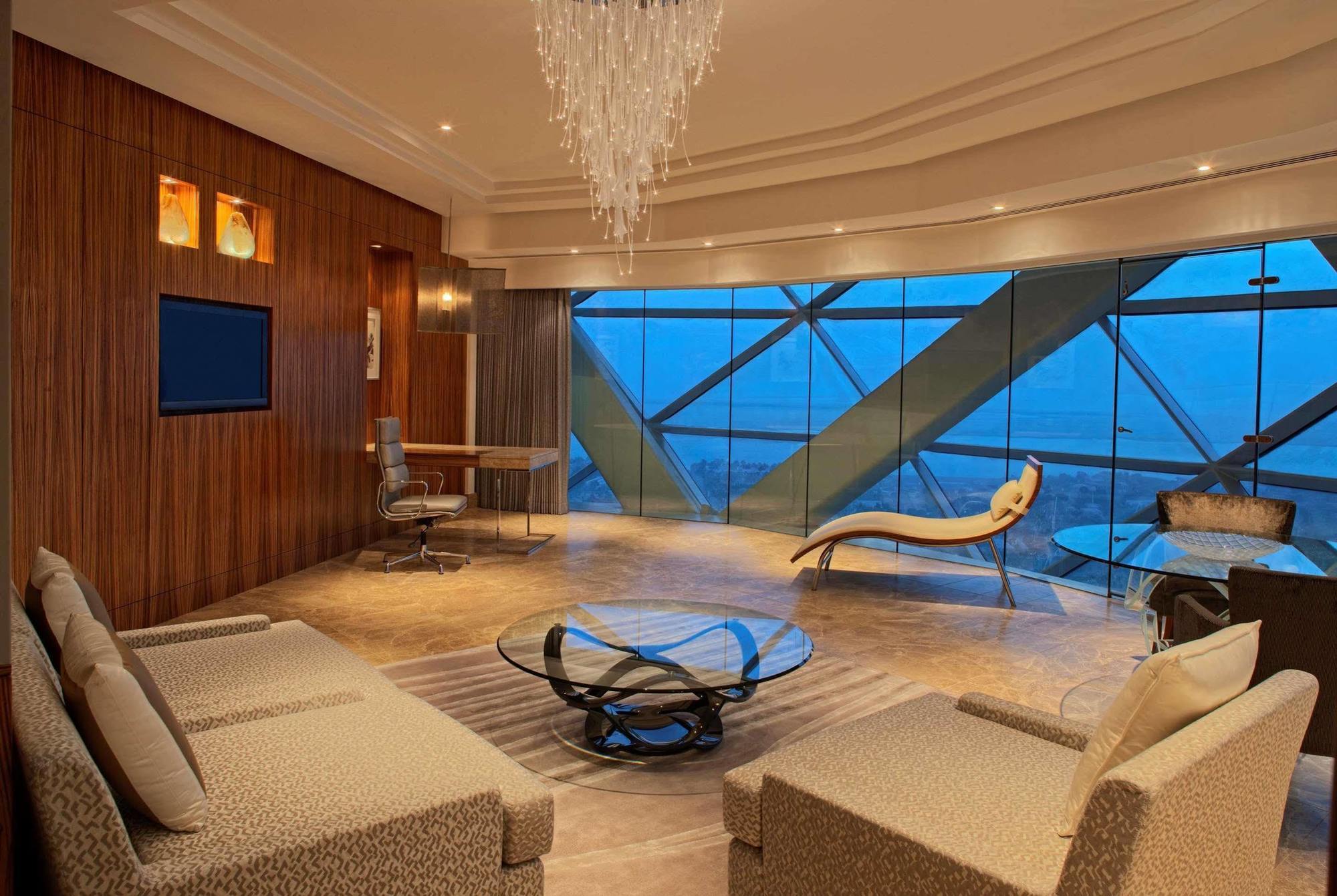 Hotel Centro Capital Centre By Rotana 3*