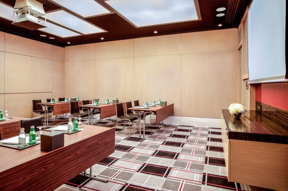 Centro Capital Centre By Rotana 3*