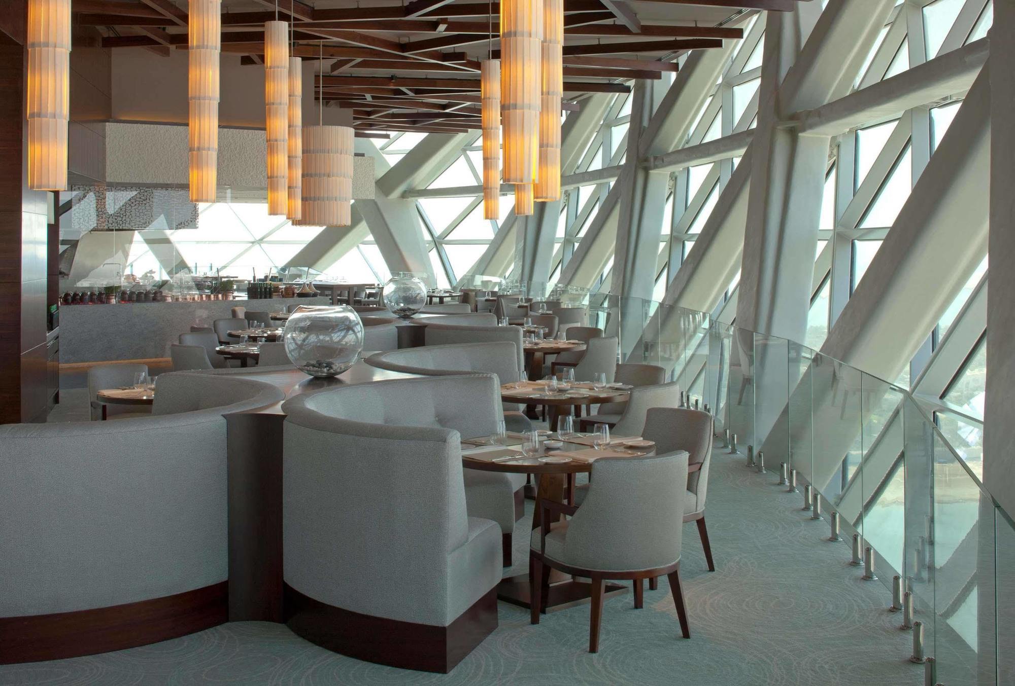 Hotel Centro Capital Centre By Rotana 3*