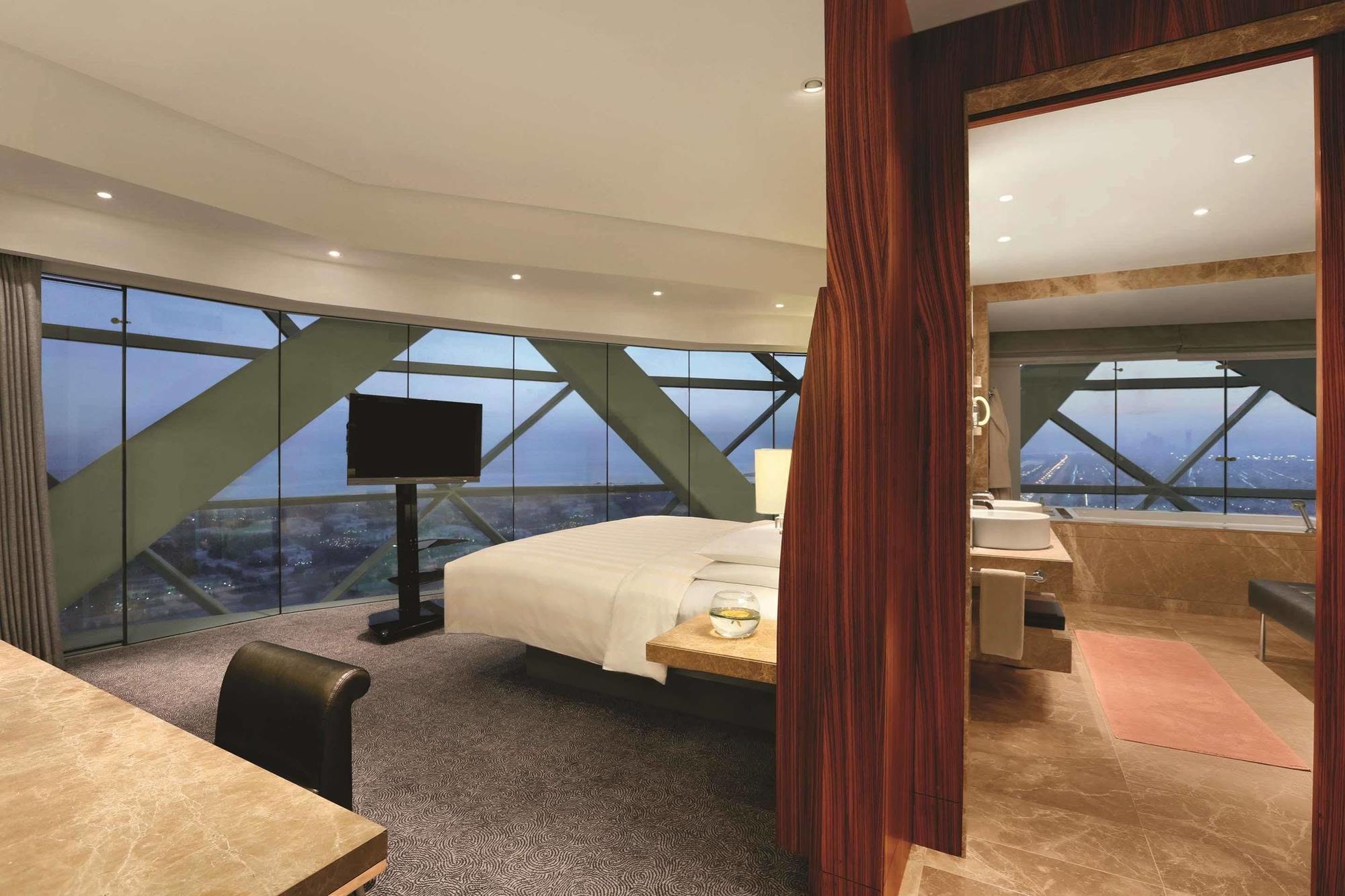 Hotel Centro Capital Centre By Rotana 3*